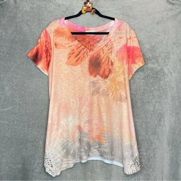 Time and Tru Tops - Time & Tru 1X Top Shirt Orange Floral V Neck Short Sleeve Asymmetrical P16